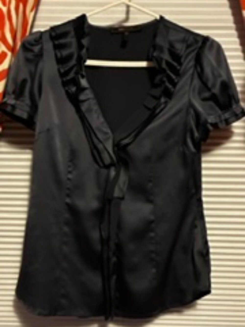 BCBG Ruffle Collar, Puff Sleeve Top in Noir, Size Small